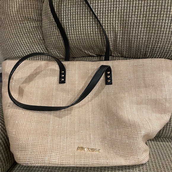 Betsey Johnson flower bee tote purse (rare) - Picture 3 of 8